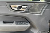 Volvo XC60 B5 B AWD Plus Dark