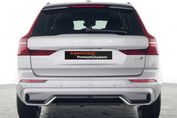 Volvo XC60 B5 B AWD Plus Dark
