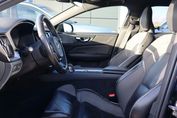Volvo V60 B4 B R-Design