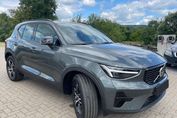 Volvo XC40 B3 Plus Dark