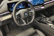 BMW Seria 5 520i mHEV M Sport aut