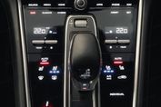 Porsche Panamera Turbo Hybrid