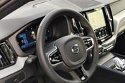 Volvo XC60 B5 B AWD Plus Dark