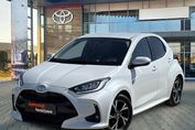 Toyota Yaris Hybrid Style