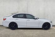 BMW Seria 3 330e xDrive M Sport sport-aut