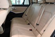 BMW Seria 3 Touring 330i xDrive Luxury Line