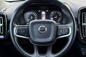 Volvo XC40 T3 Momentum Pro