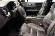 Volvo V60 T6 AWD Plug-In Hybrid Ultra Dark
