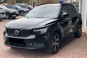 Volvo XC40 B3 Plus Dark
