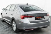 Skoda Octavia 1.5 TSI mHEV DSG Selection