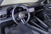 Porsche Macan 4