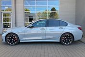 BMW Seria 3 330d xDrive M Sport