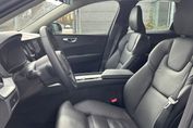 Volvo XC60 B5 B AWD Plus Dark aut