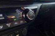 Toyota HiLux Invincible 4x4 AT