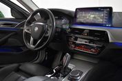 BMW Seria 5 520d xDrive Luxury Line aut