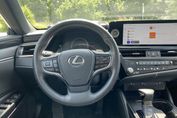 Lexus ES 300h Business Edition