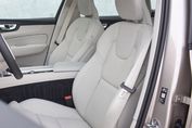 Volvo XC60 T6 Plug-In Hybrid AWD Ultra Dark