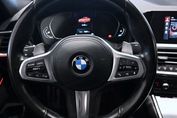 BMW Seria 3 330i aut