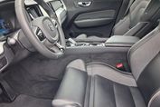Volvo XC60 B4 B Plus Dark