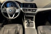 BMW Seria 3 318i Advantage aut
