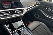 BMW Seria 3 320i Sport Line aut