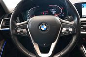 BMW Seria 3 320d xDrive Luxury Line aut