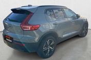 Volvo XC40 B4 Plus Dark