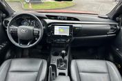 Toyota HiLux Double Cab Invincible 4x4 AT