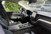 Volvo XC60 B5 B AWD Plus Dark aut