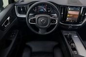 Volvo XC60 B5 B AWD Plus Dark