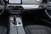 BMW Seria 5 520e sport-aut