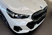 BMW Seria 5 Touring 550e xDrive M Sport