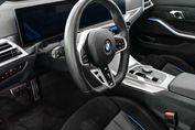 BMW Seria 3 330i xDrive M Sport