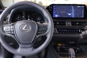 Lexus UX 300h F Sport Design