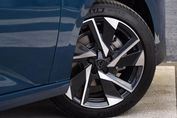Peugeot 308 Allure e-DCS6 1.2 mHEV