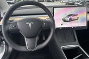 Tesla Model 3 RWD