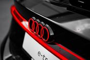 Audi A6 E-tron quattro Avant S line