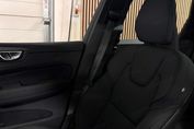 Volvo XC60 B5 AWD Plus Dark
