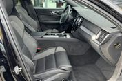 Volvo V60 B4 B Plus Dark