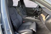 Volvo XC60 B5 AWD Ultra Dark