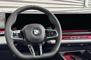 BMW Seria 5 Touring 520d xDrive M Sport