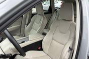 Volvo XC60 B4 D AWD Plus Dark aut