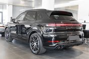 Porsche Cayenne E-Hybrid Black Edition