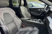 Volvo XC60 B5 B AWD Plus Black Edition