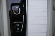 Volvo XC60 T8 Plug-In Hybrid AWD Ultra Bright