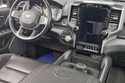 RAM 1500 5.7 V8 HEMI Laramie