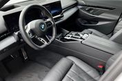BMW Seria 5 Touring 540d xDrive M Sport