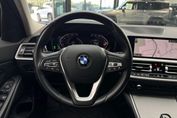 BMW Seria 3 318i aut