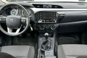 Toyota HiLux Double Cab DLX 4x4
