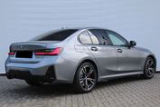 BMW Seria 3 330i xDrive M Sport